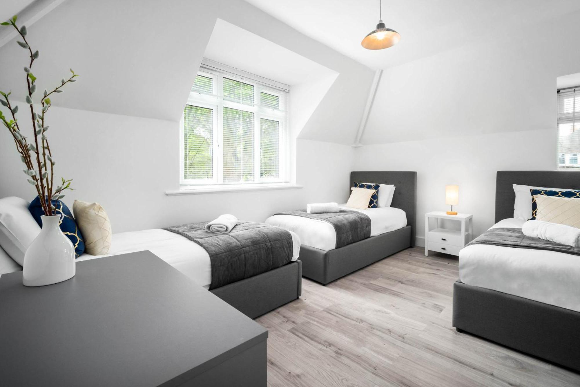 Three Bedroom House - Parking & Garden - Netflix - Wifi - Great Location - 215R Бірмінгем Екстер'єр фото